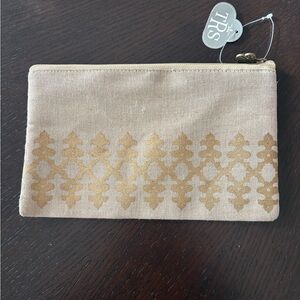 NWT zippered bag